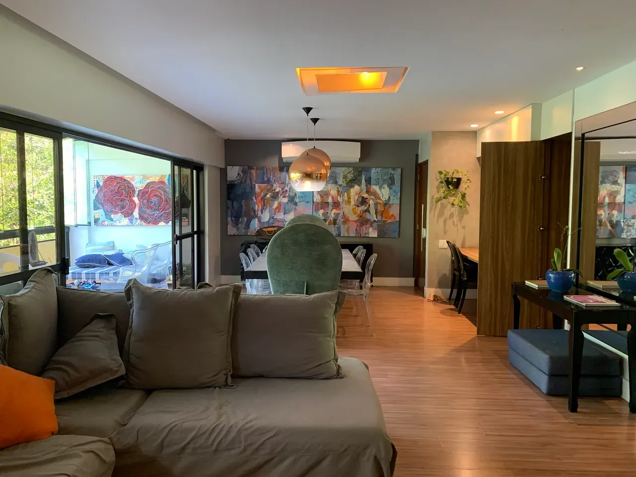 Furnished apartment with open-plan kitchen and 4 bedrooms — photo 10