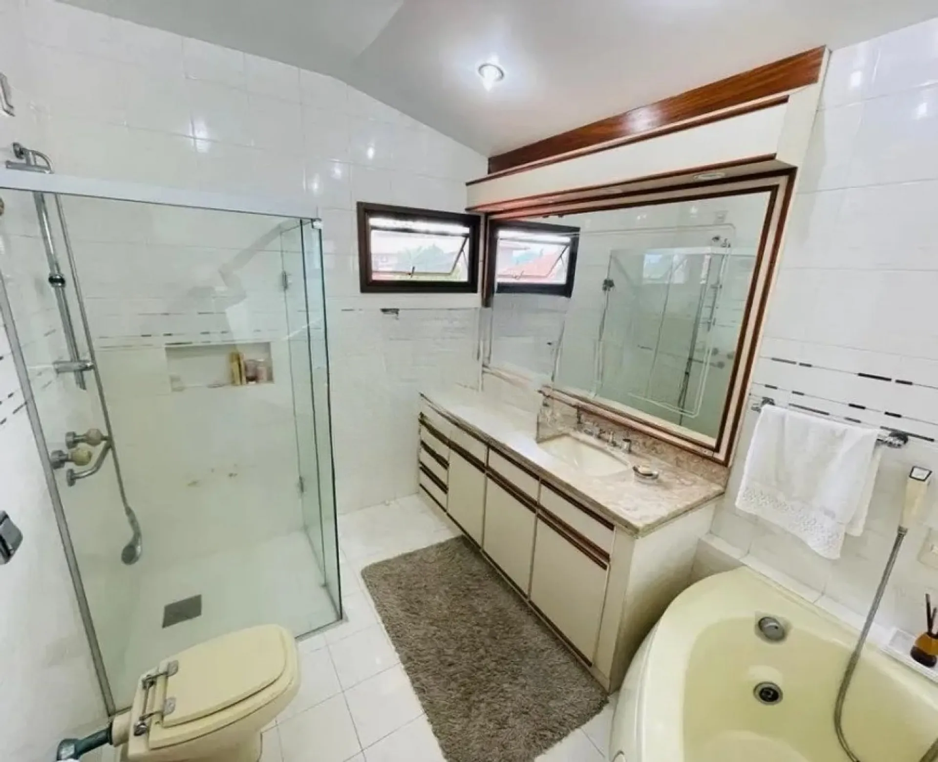 House with 4 bedrooms and a balcony in 516 m² — photo 11
