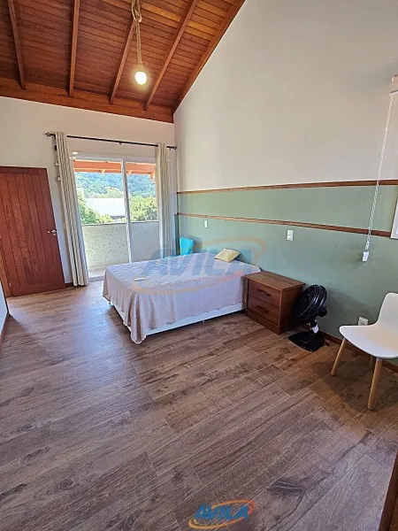Casa mobiliada com 4 quartos e cozinha em conceito aberto — photo 21