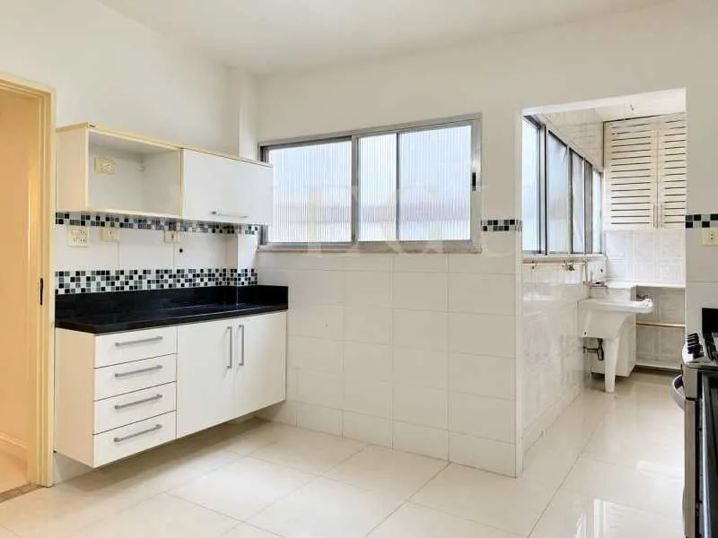 Гардеробна та 4 спальні: квартира 198 м² — photo 25