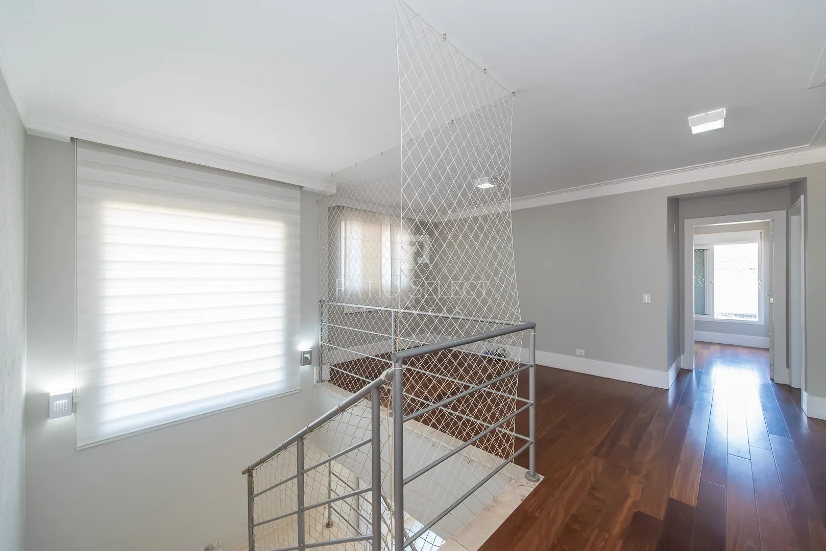 Furnished house, 305 m², with a bathtub — photo 113