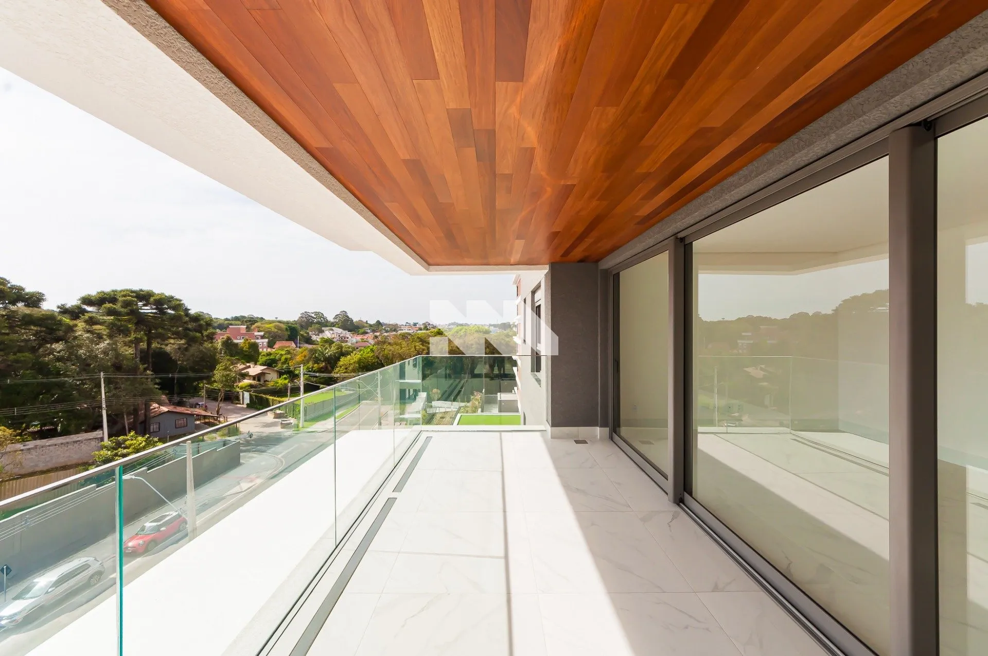 Apartment on the 5th floor with floor-to-ceiling windows — photo 7
