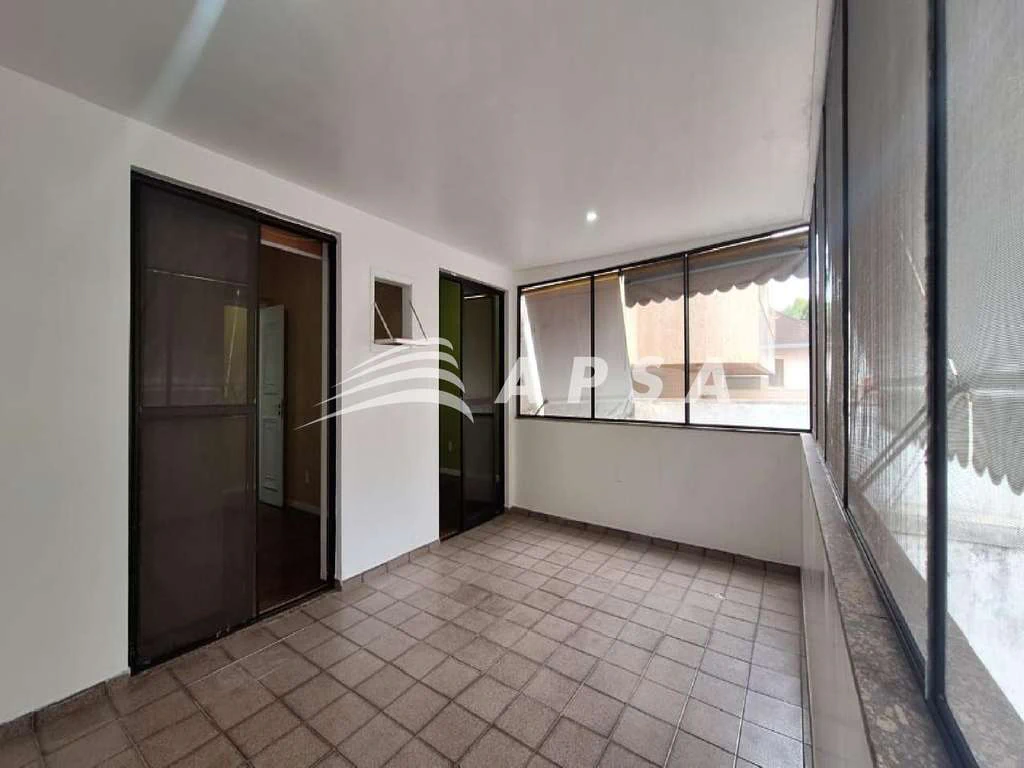 Apartamento de 200 m² com cozinha separada e 4 quartos — photo 24
