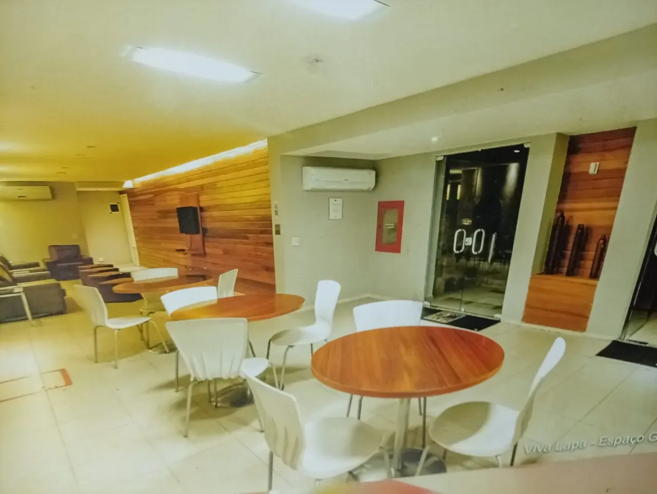 1-bedroom apartment with a built-in balcony grill — photo 10
