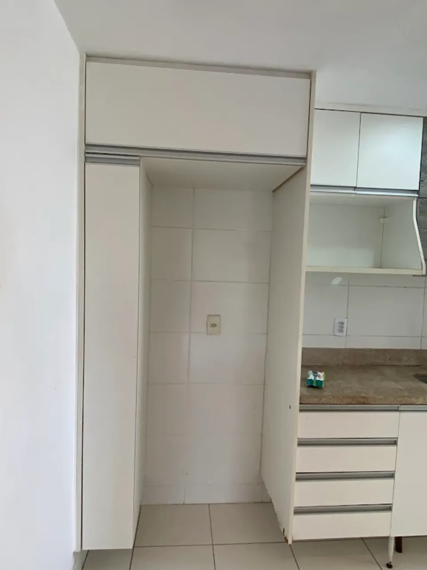 Apartment on the 1st floor with a glass-enclosed balcony — photo 2
