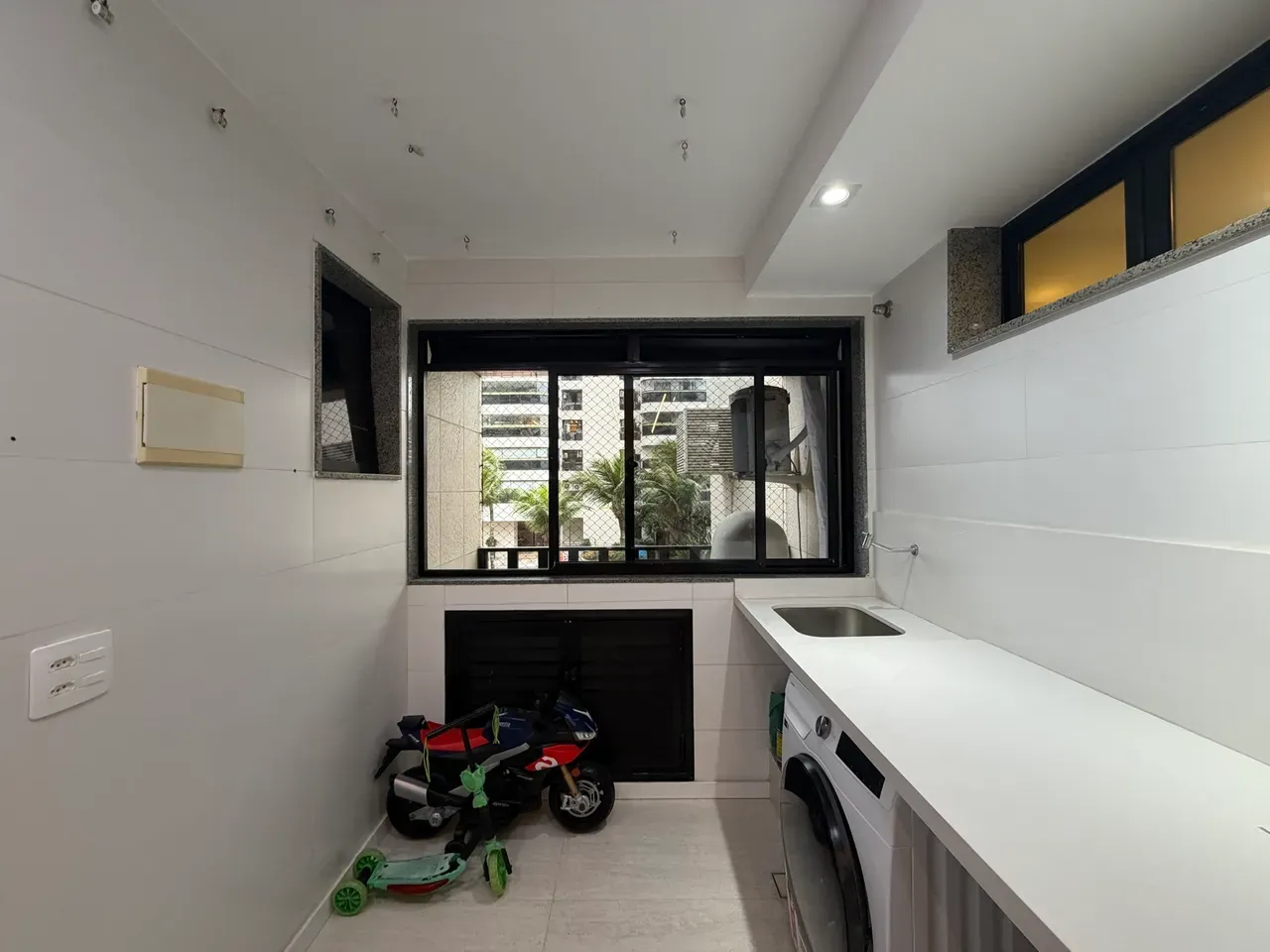 4 quartos e jacuzzi: apartamento de 231 m² — photo 33