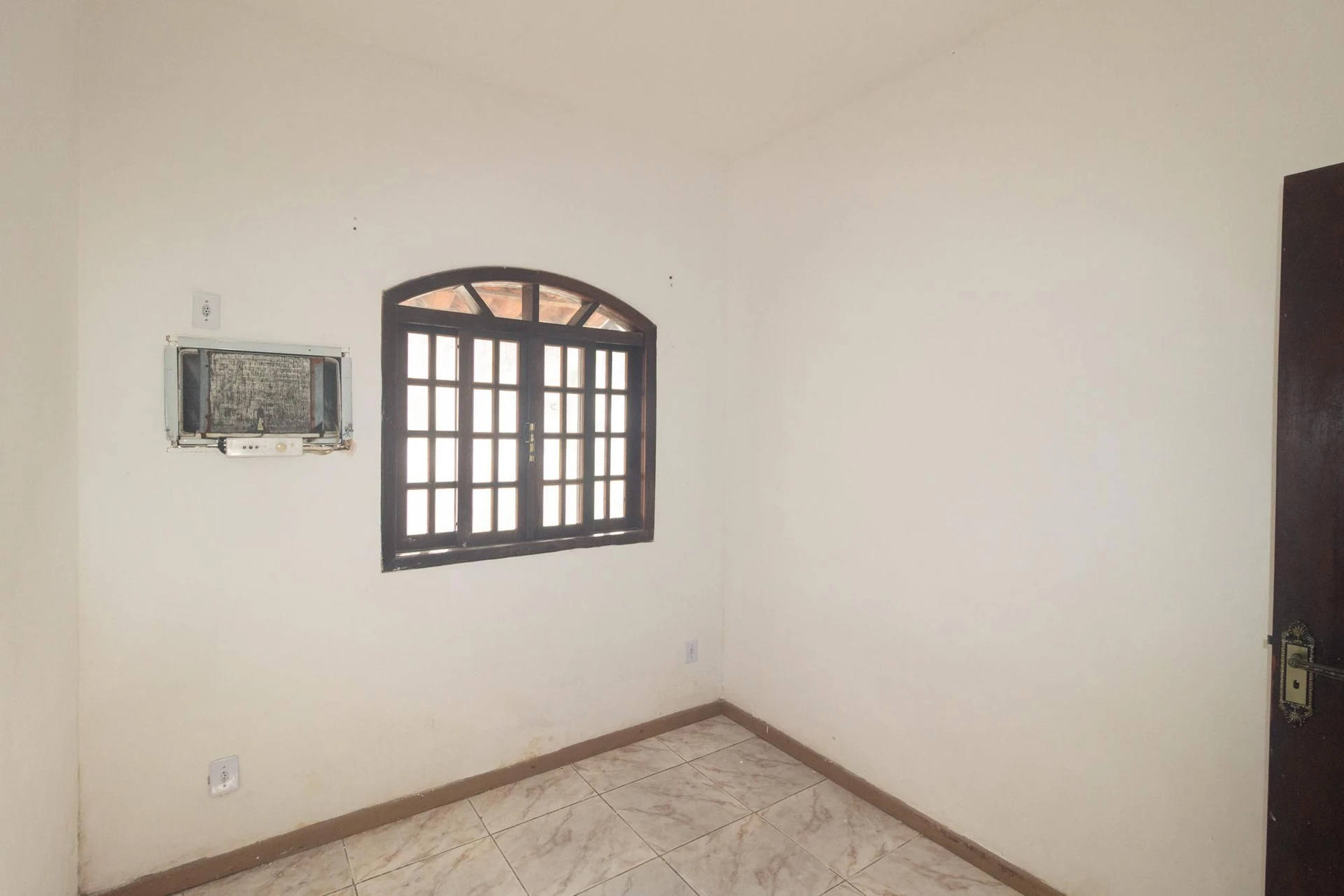Rental house with 2 bedrooms and 1 en-suite — photo 37