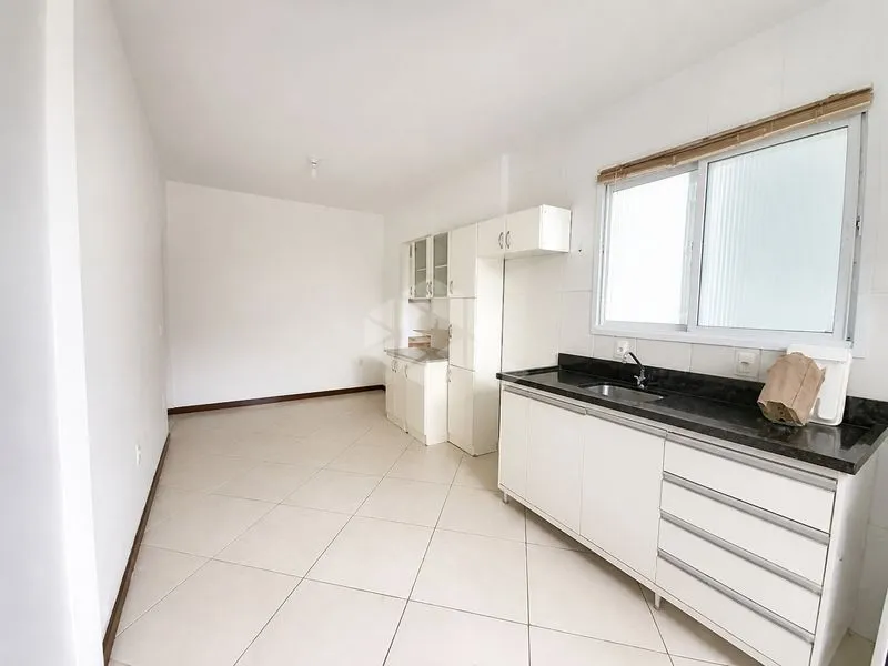 2-bedroom apartment with a washing machine in Florianópolis