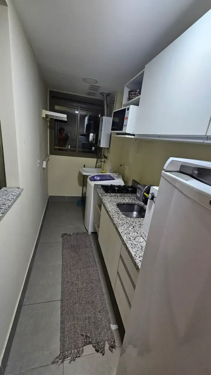 Furnished 1-bedroom apartment with open-plan kitchen — photo 2