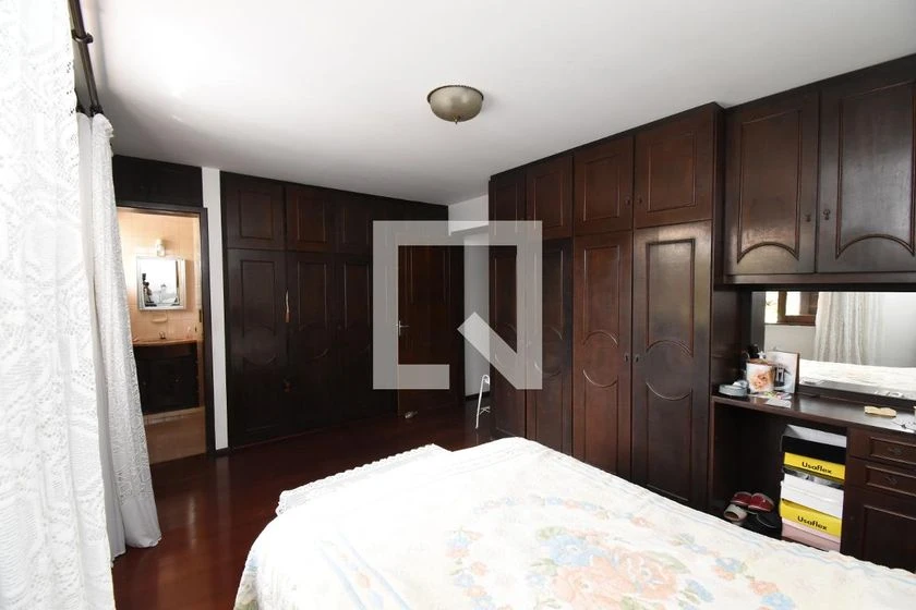 House with 2 bedrooms and a private garden — photo 8