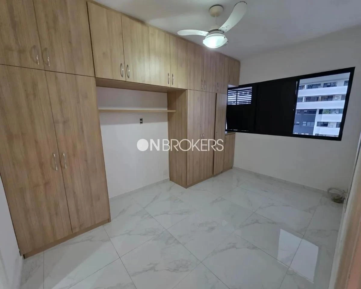 62 m² apartment with 2 bedrooms and balcony — photo 13