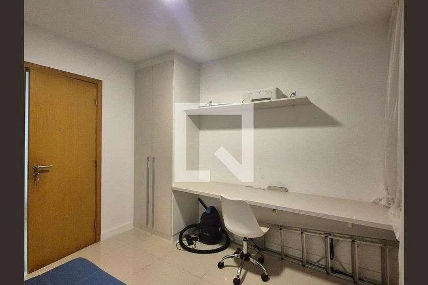 80 m² apartment with a pool in the building — photo 26