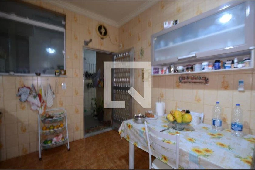 Furnished 231 m² house with 3 bedrooms and a balcony — photo 6
