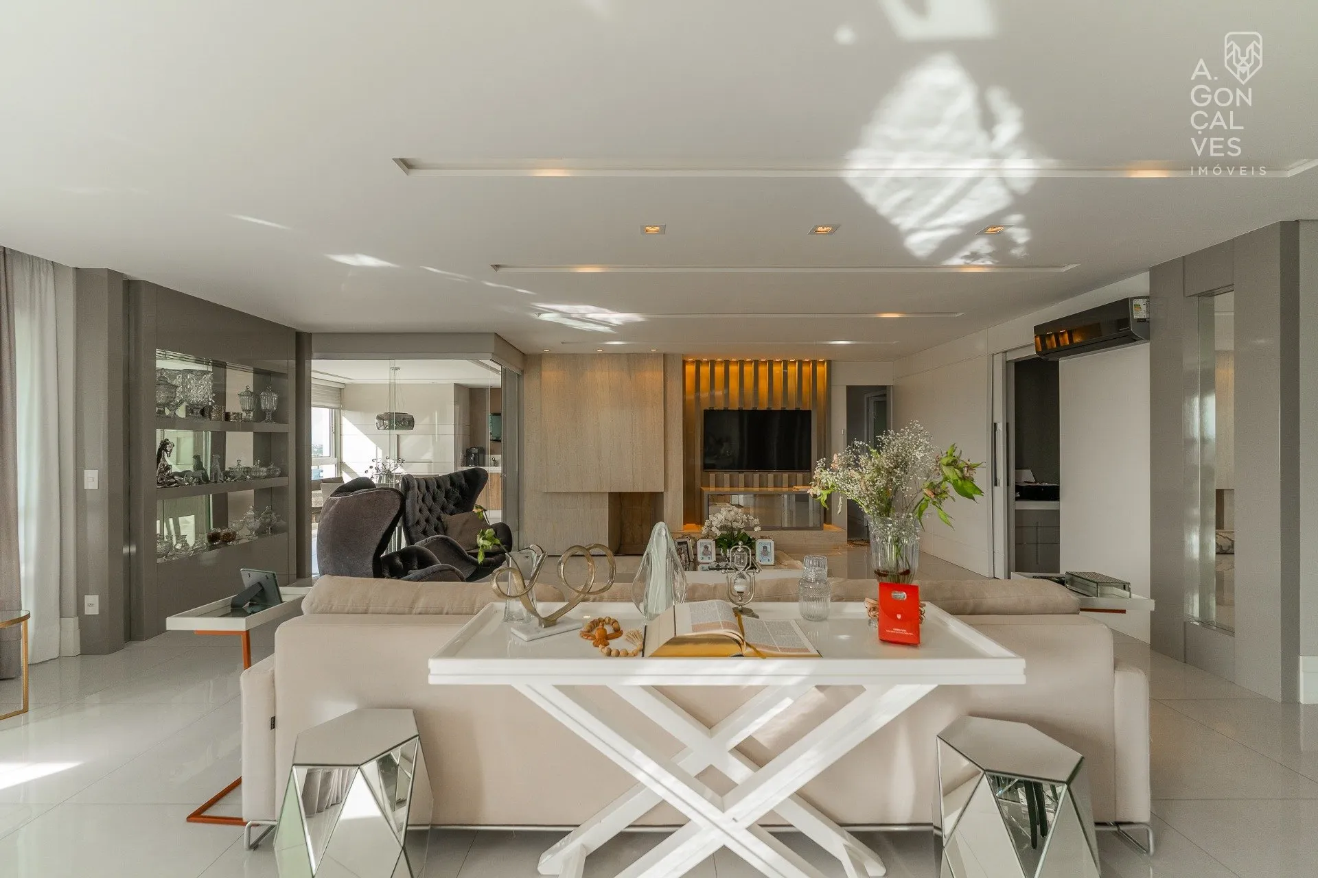 Apartamento de 3 suítes com 228 m² e 3 vagas — photo 18