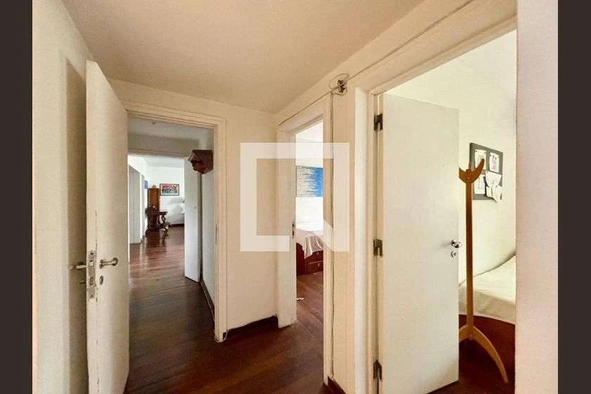 Apartment with 4 bedrooms and an en-suite bathroom — photo 5