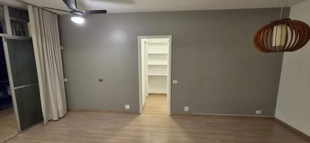 Home office in a one-bedroom apartment, 61 m²