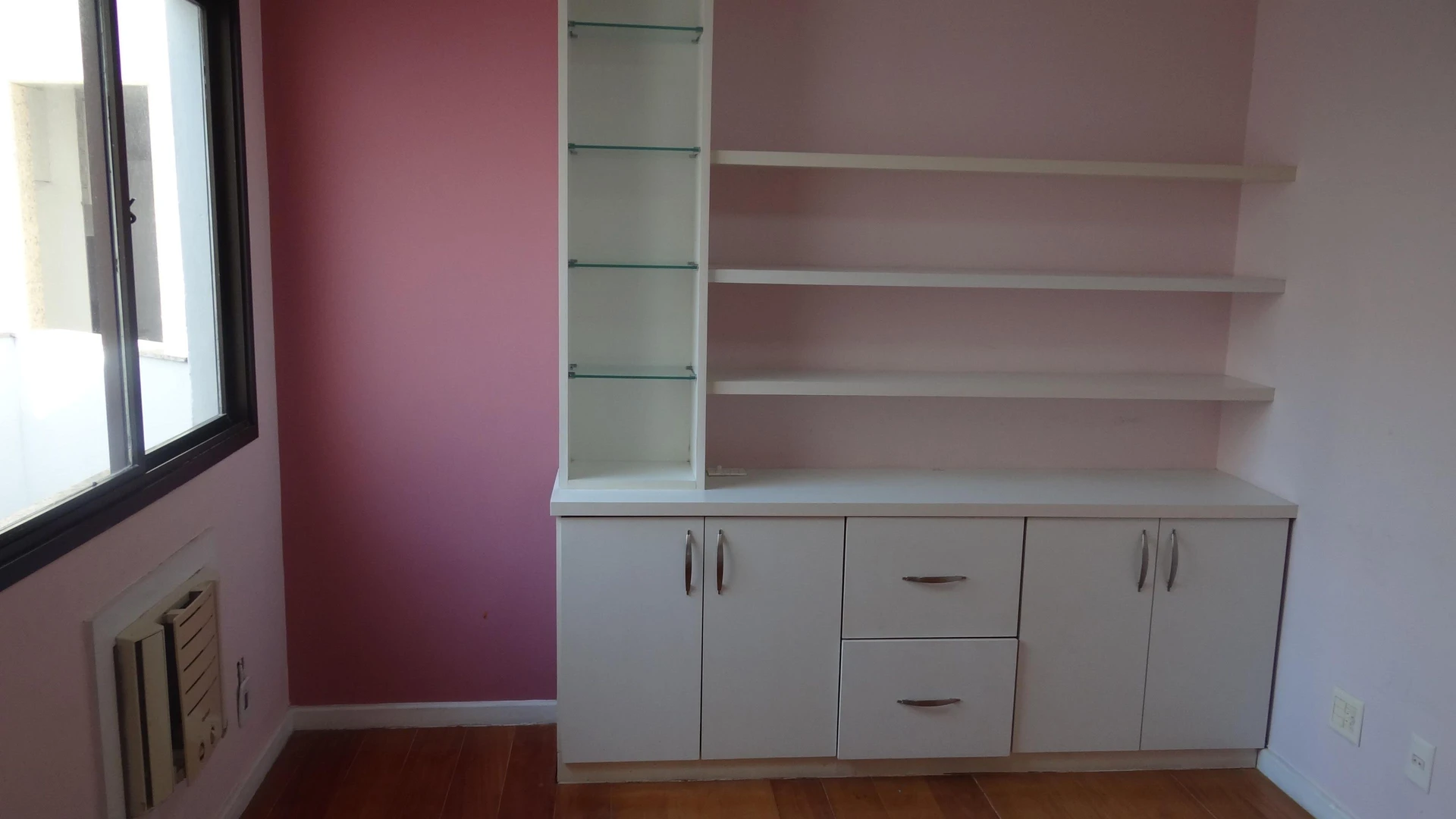 Apartamento sin amueblar con 3 dormitorios y balcón — photo 14
