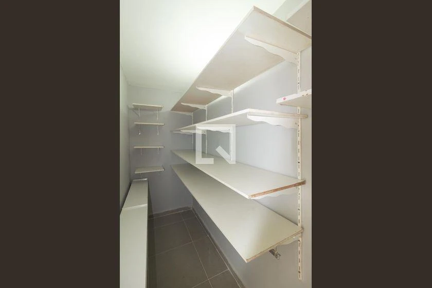 Apartamento de 1 quarto em condomínio com piscina — photo 4
