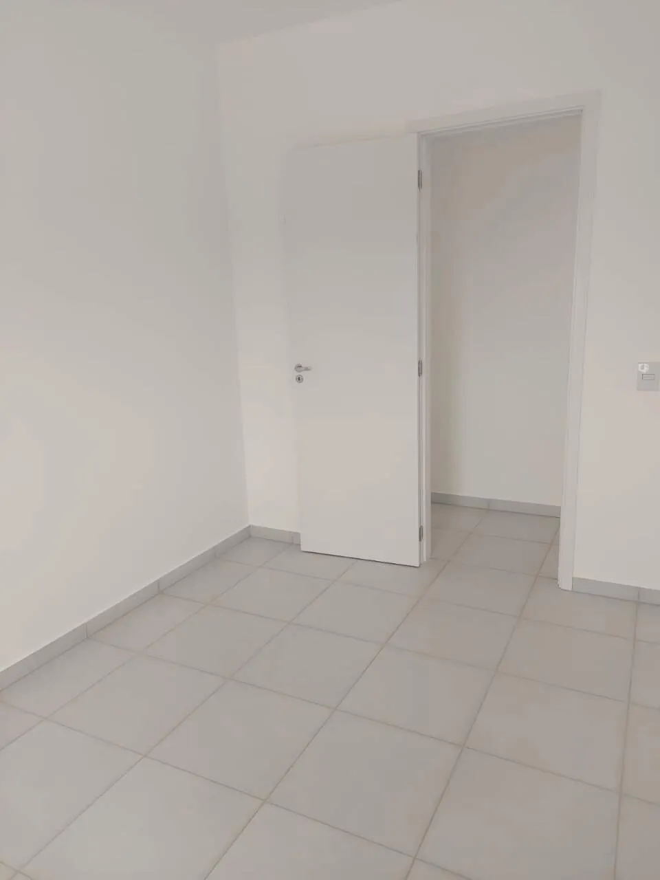 2-bedroom apartment with 1 bathroom and a balcony — photo 12