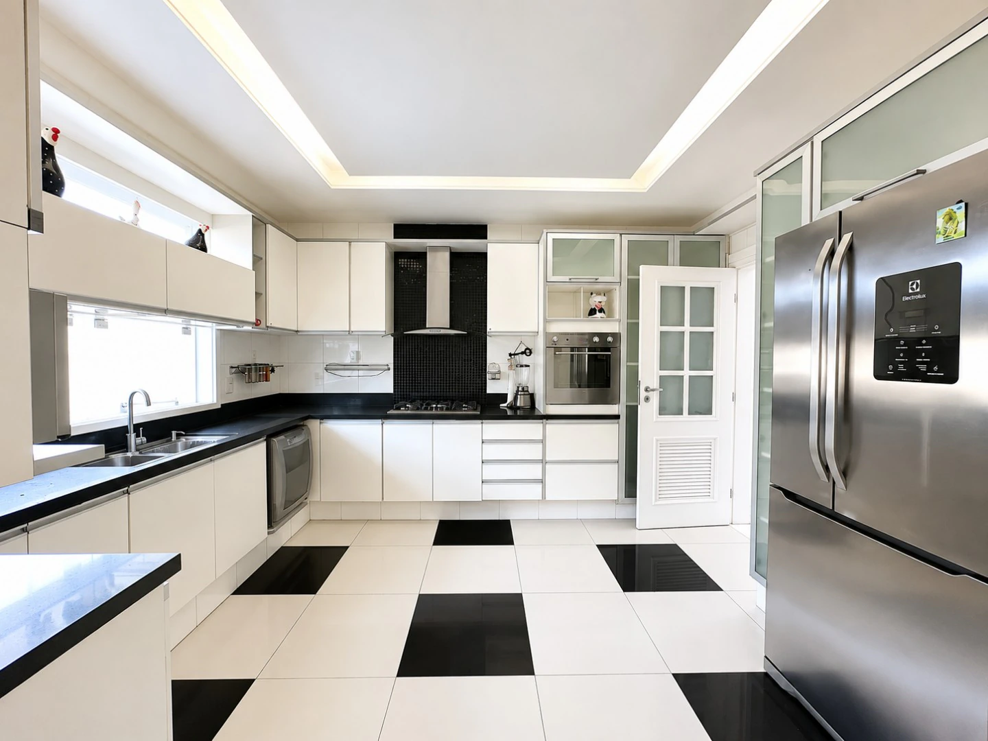 Furnished house with 5 en-suite bedrooms — photo 21