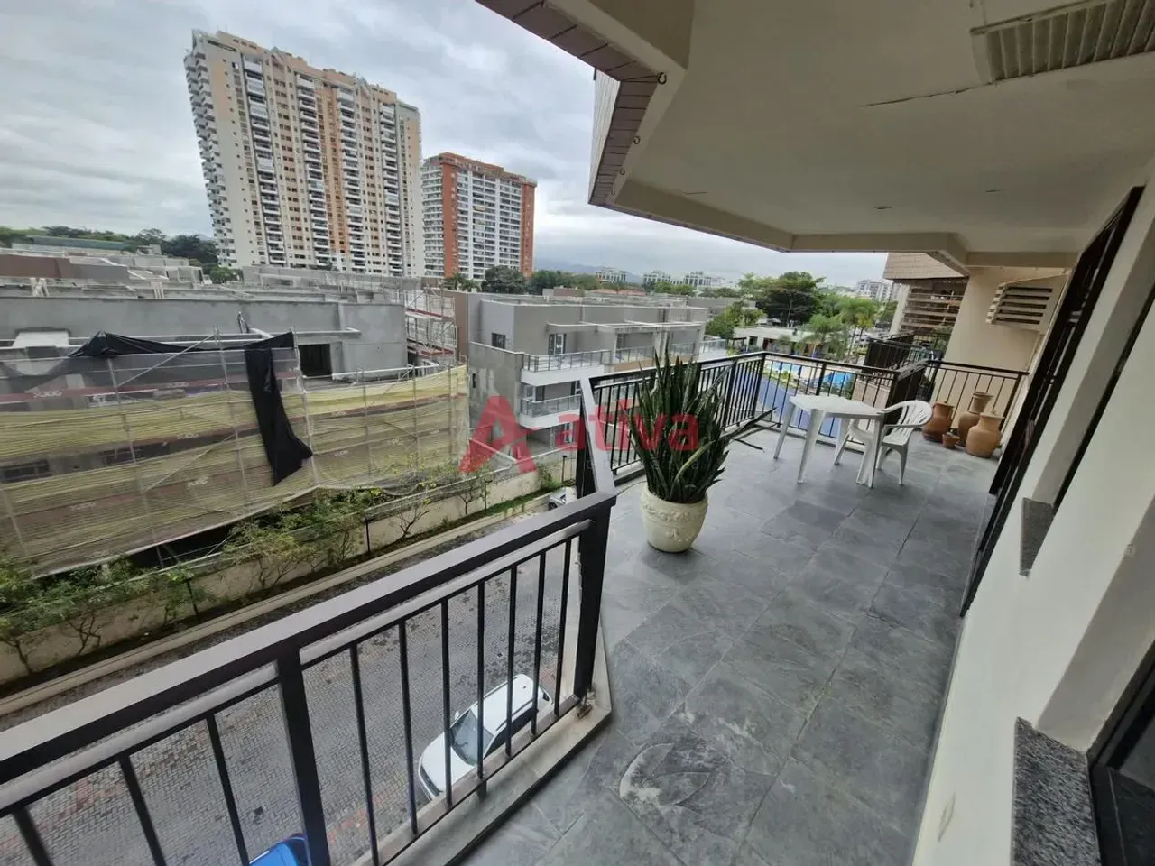 Furnished 2-bedroom apartment with a balcony — photo 14