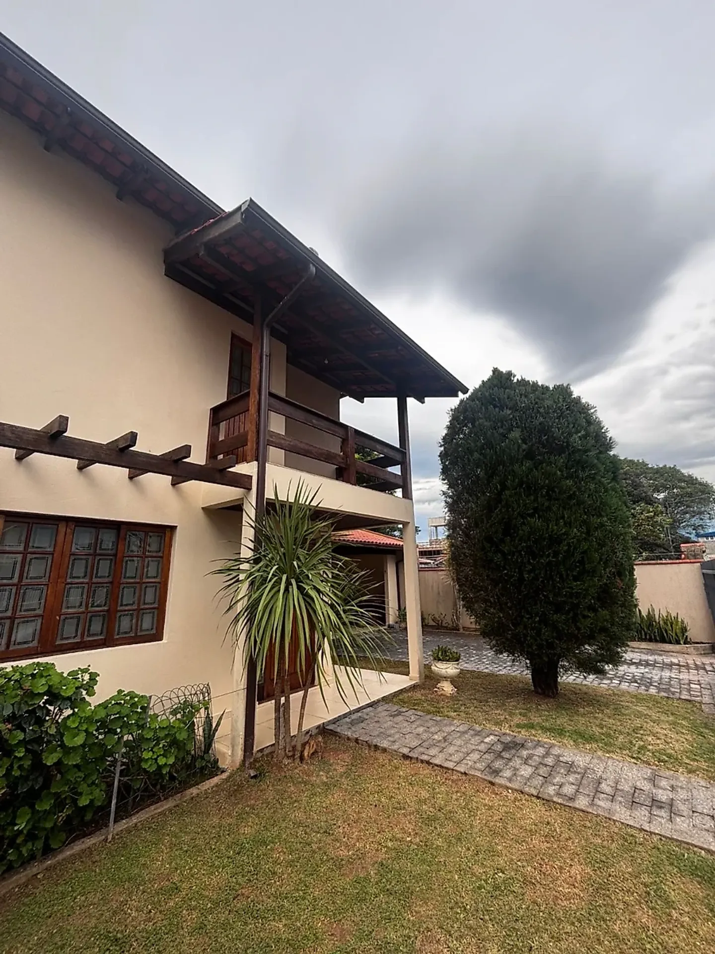 Rental house with 3 bedrooms and 360 m² — photo 4
