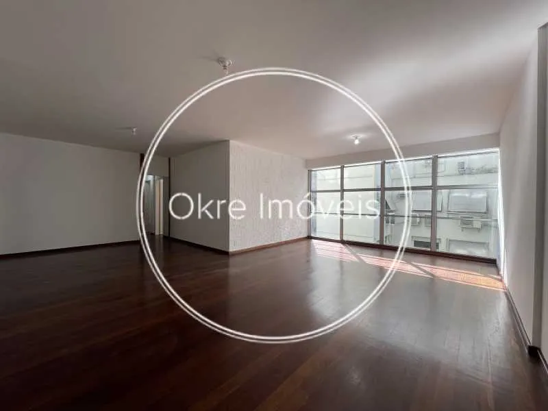 Квартира с 3 спальнями и сюит-ванной, 159 м² — photo 10