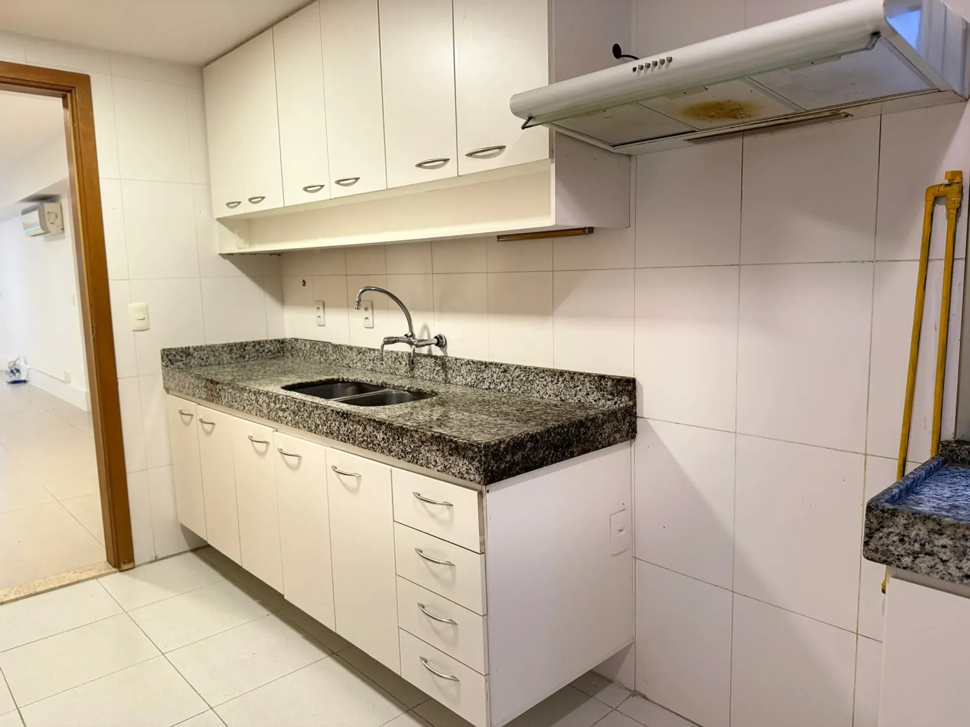 Apartamento com 4 quartos e 5 banheiros, 193 m² — photo 19