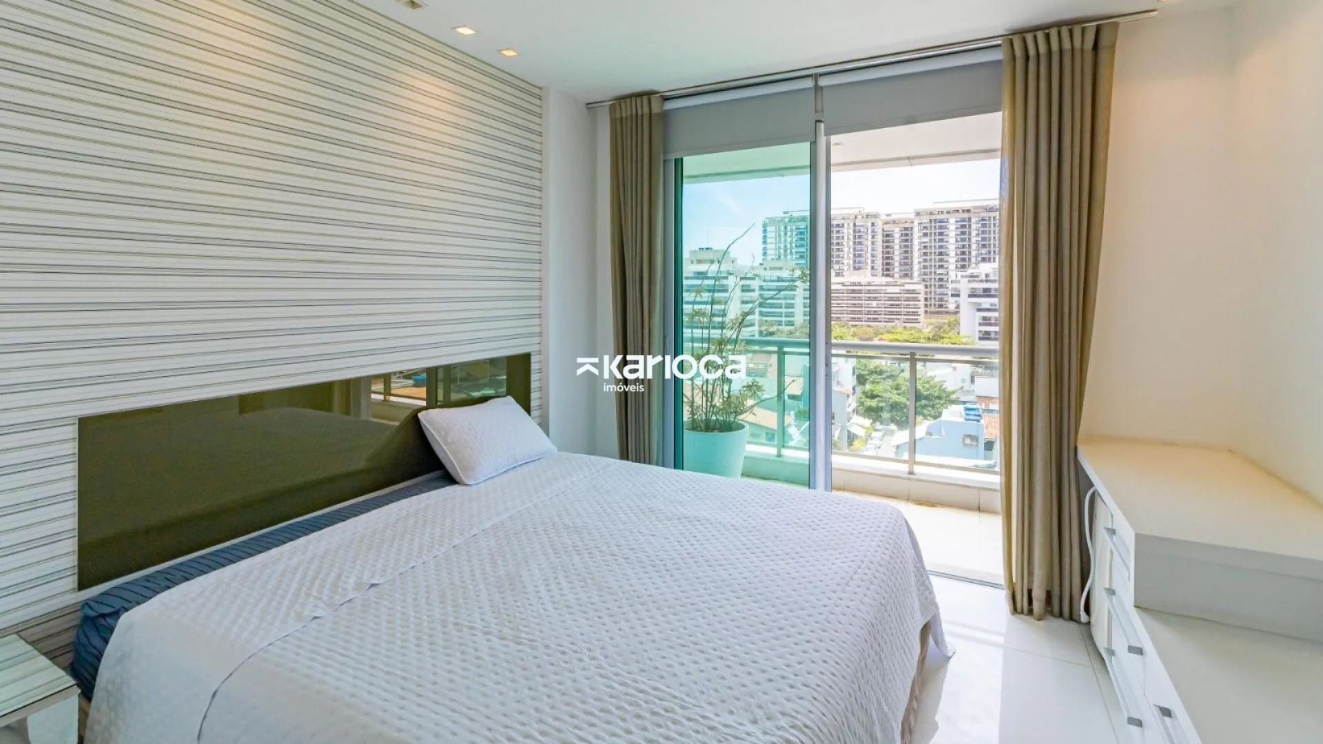 Apartamento mobiliado com 4 suítes e churrasqueira na varanda — photo 51