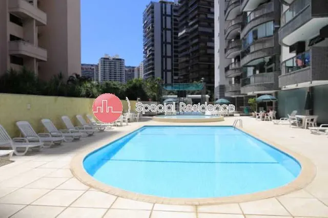 Apartamento mobiliado com 2 quartos e varanda de vidro — photo 10