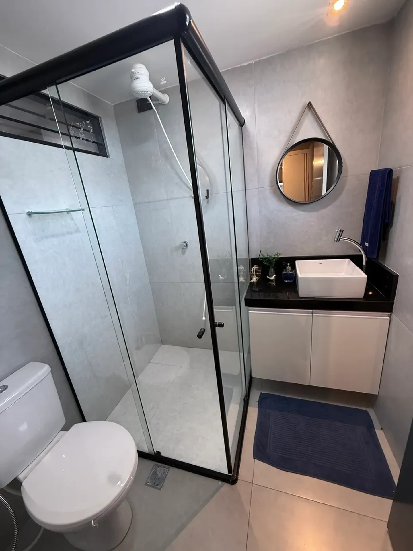 Furnished 2-bedroom apartment with 1 en-suite and garden
