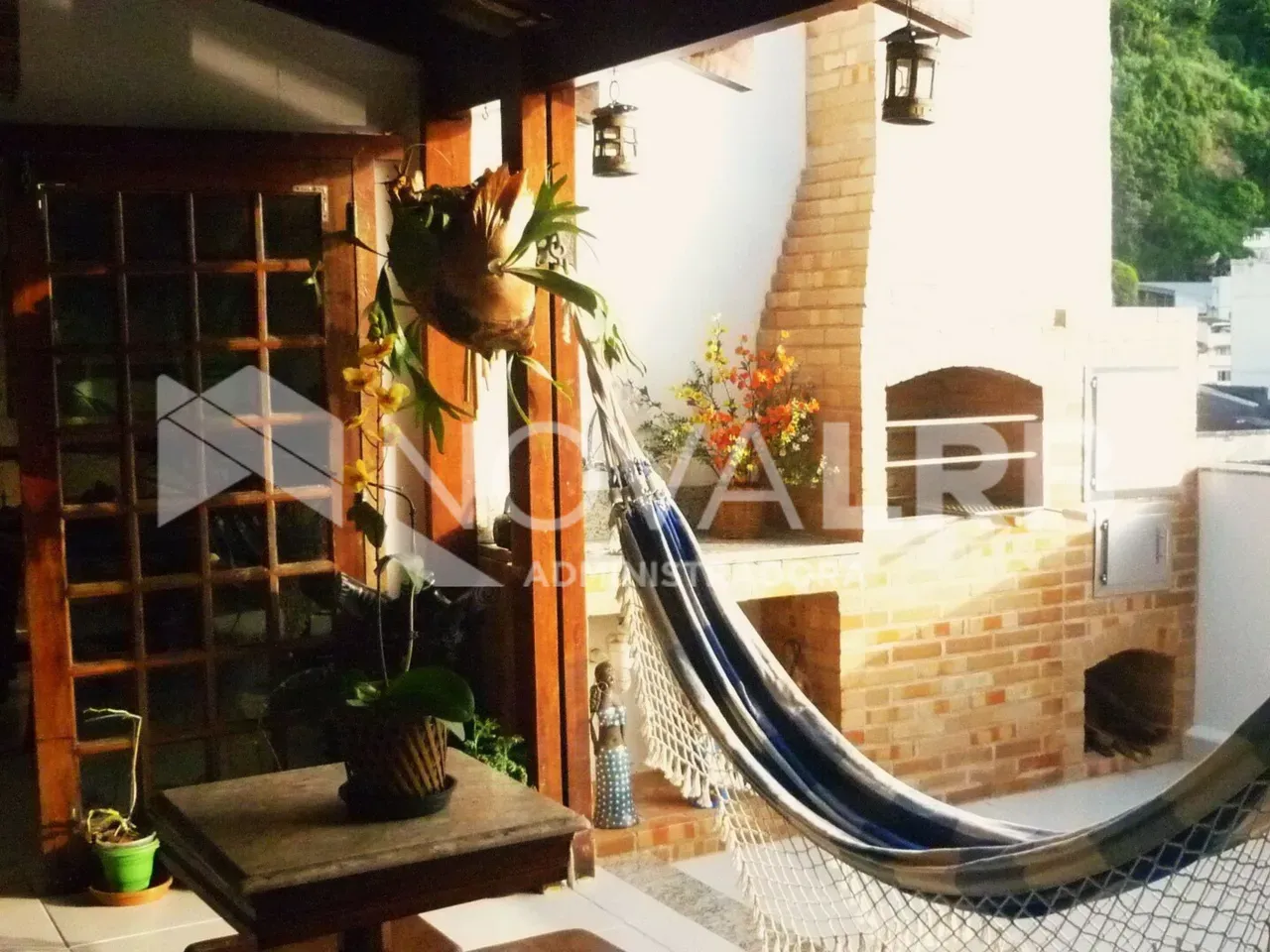 Furnished apartment with 4 bedrooms and a closed kitchen — photo 5