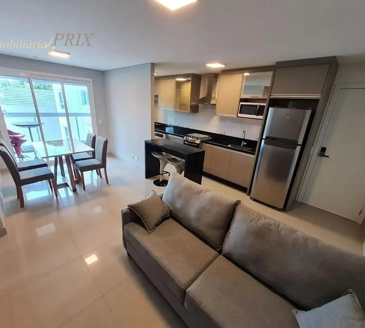 Glass-enclosed balcony in a 2-bedroom apartment, 76 m²