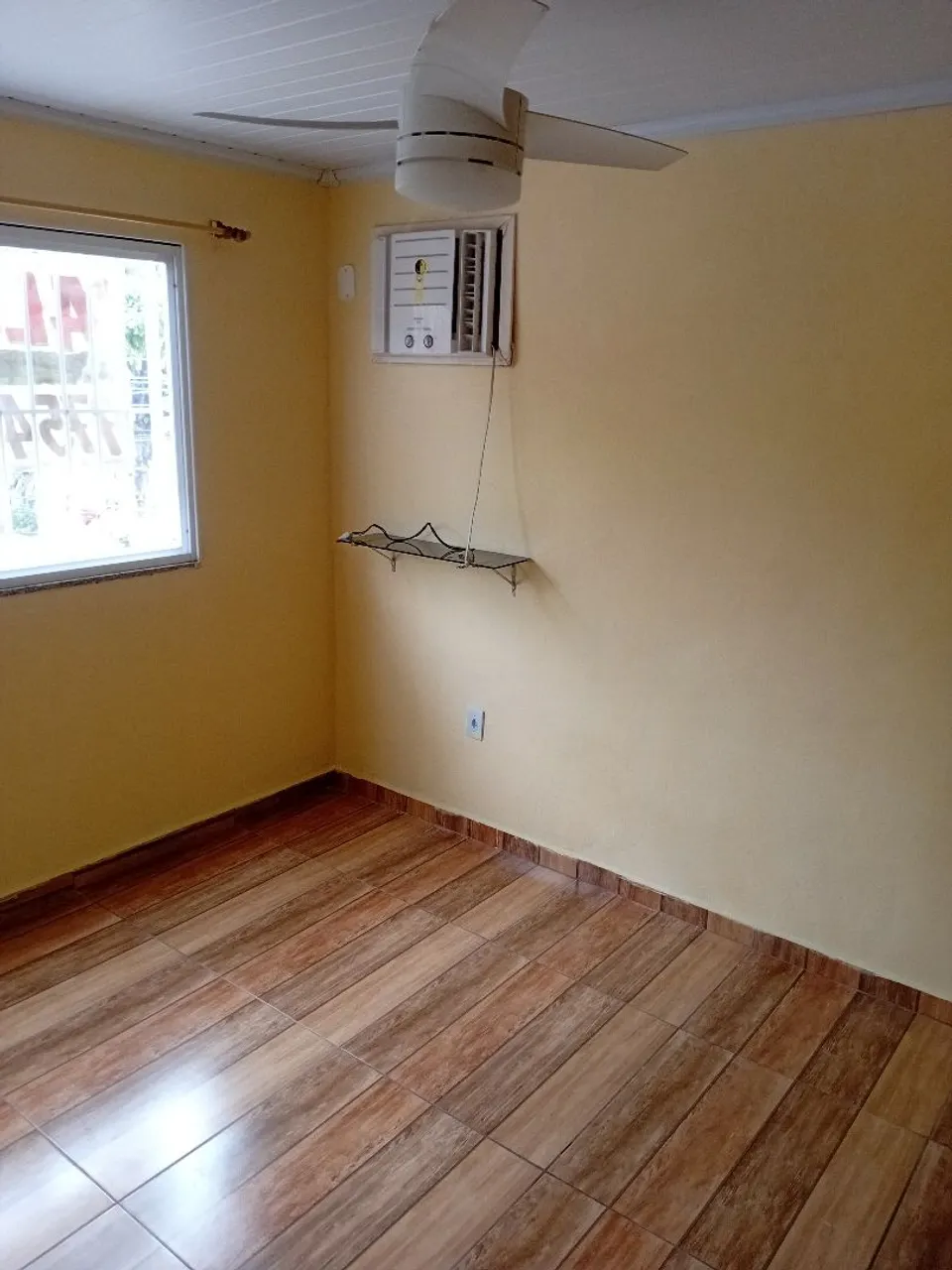 Wood or laminate floors in a 2-bedroom house, 100 m² — photo 14