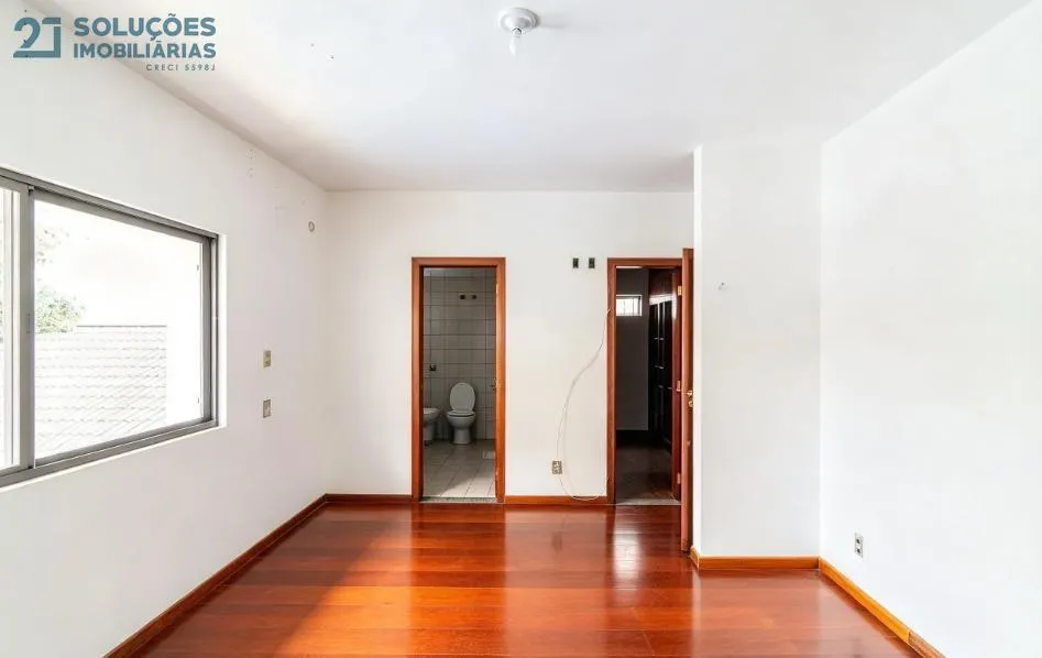 7-bedroom house with a bathtub in Florianópolis — photo 14