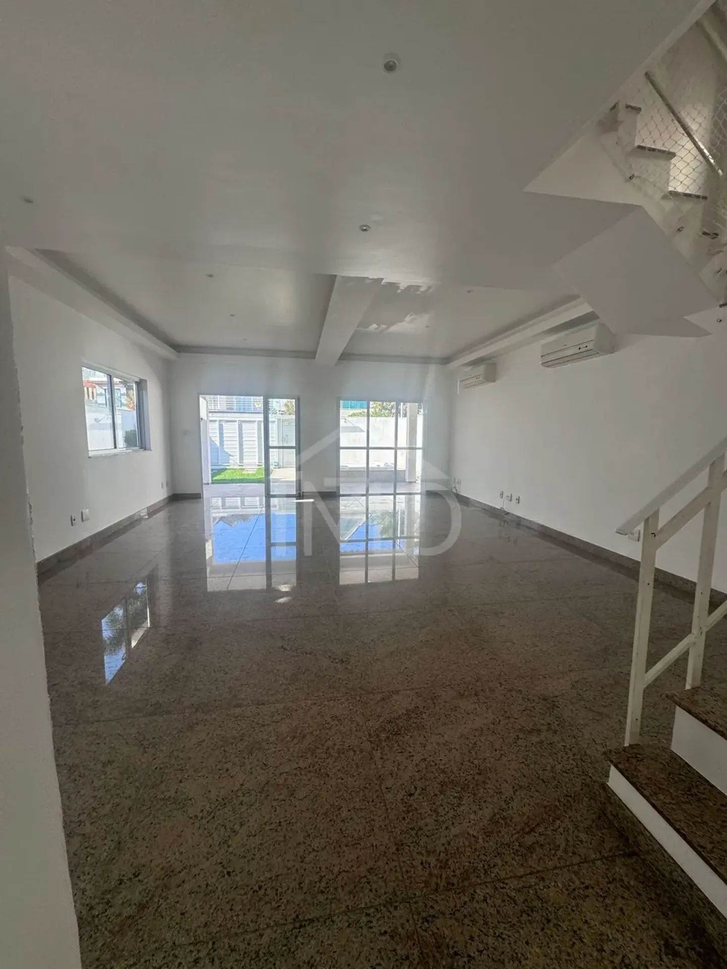 Casa com 4 suítes e 5 banheiros, 320 m² com churrasqueira — photo 12