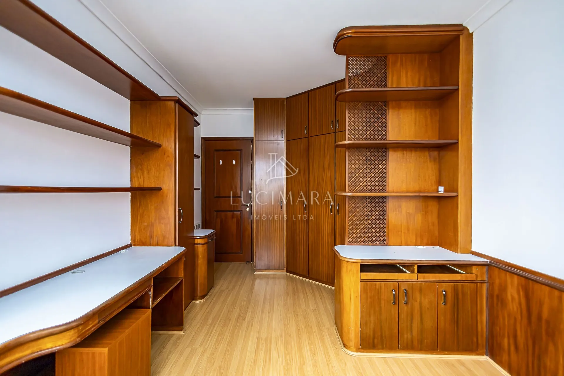 Незамеблированная квартира с 4 спальнями 427 м² — photo 59