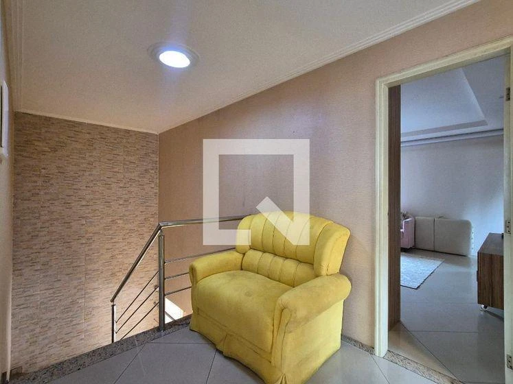 Furnished house, 400 m², with a glass-enclosed balcony — photo 39