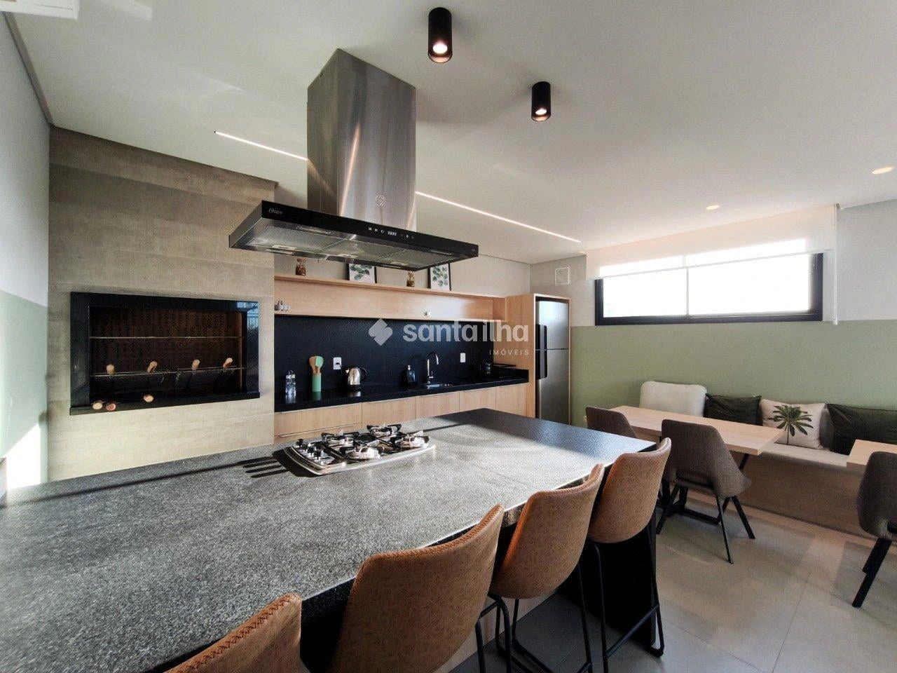 Furnished apartment, 39 m², with floor-to-ceiling windows — photo 23