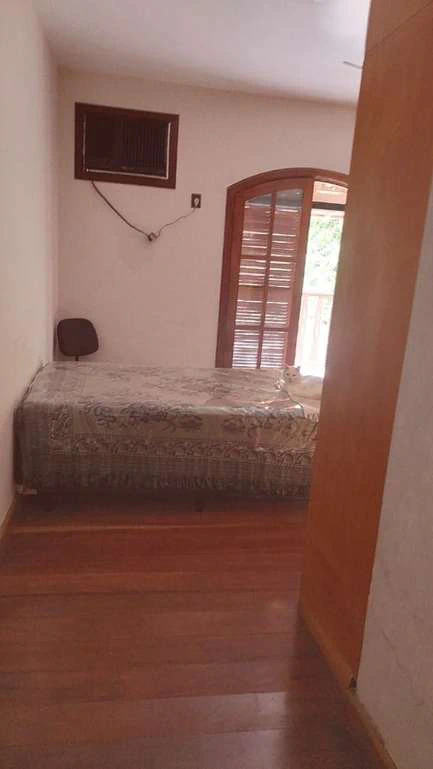 House with 3 bedrooms and a private BBQ area — photo 16