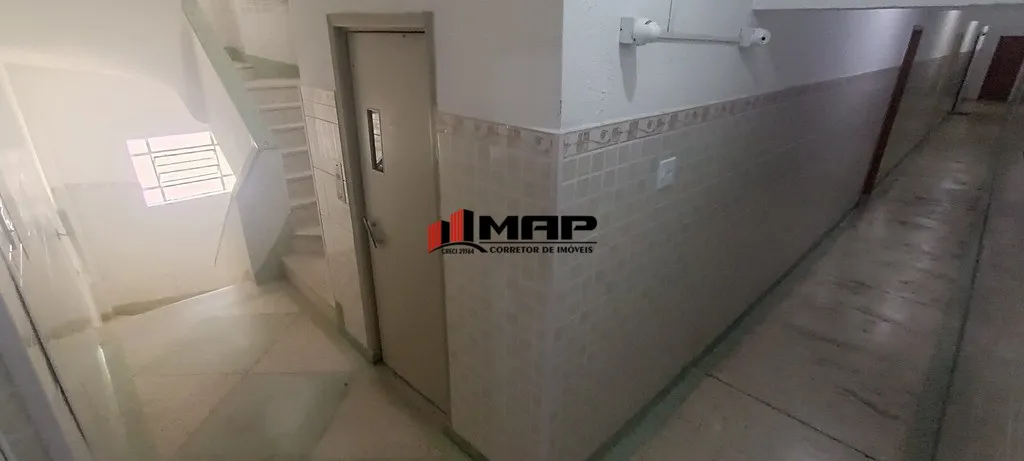 2-bedroom apartment with a compact kitchen and stove — photo 15