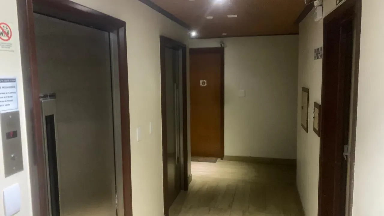 Apartamento mobiliado com cozinha fechada e 120 m² — photo 34