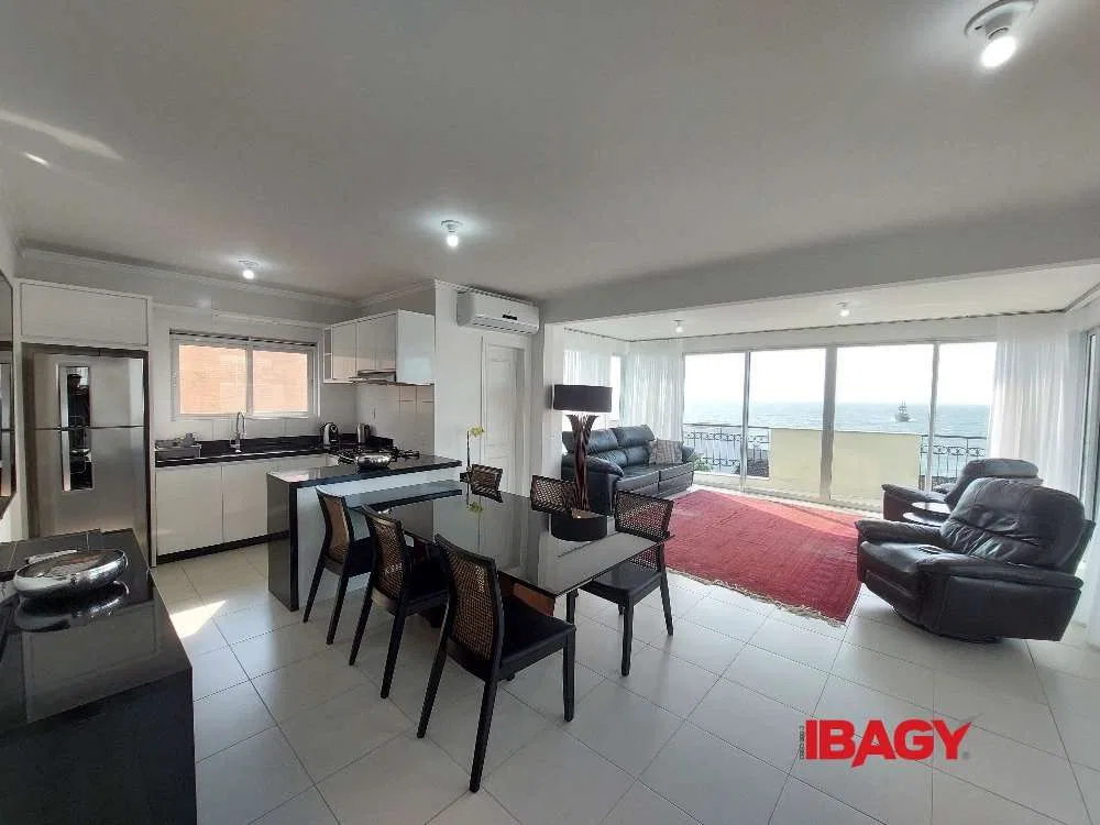 Furnished apartment with 3 en-suites and 276 m² — photo 2