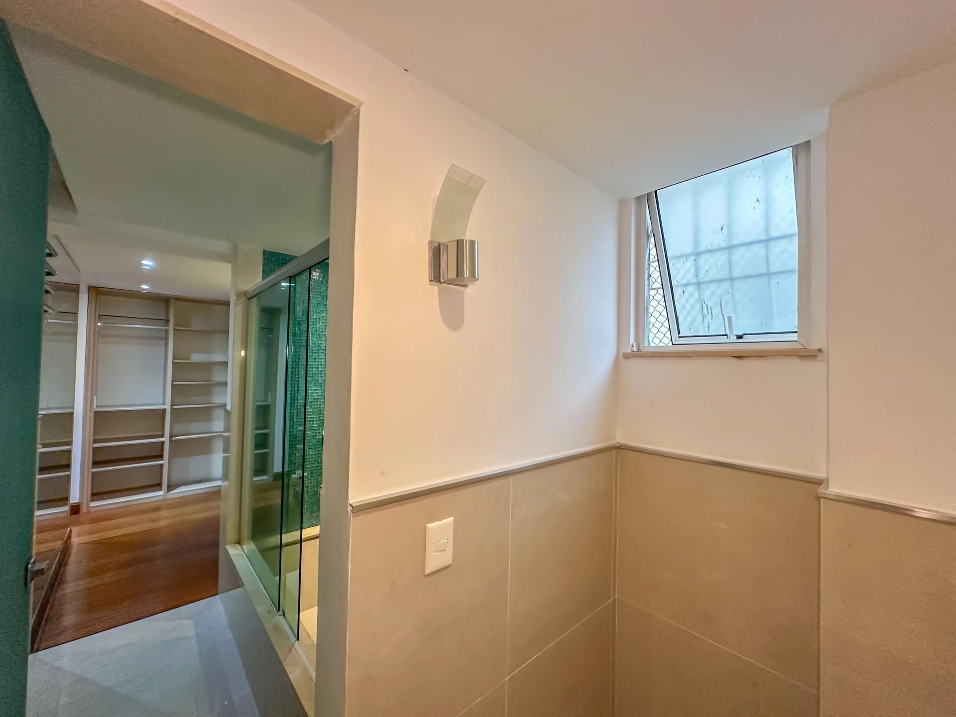 Apartment, 275 m², with a glass-enclosed balcony — photo 82