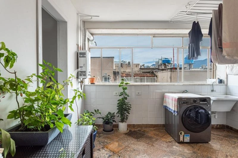 Furnished 250 m² apartment with 2 en-suite bedrooms — photo 27