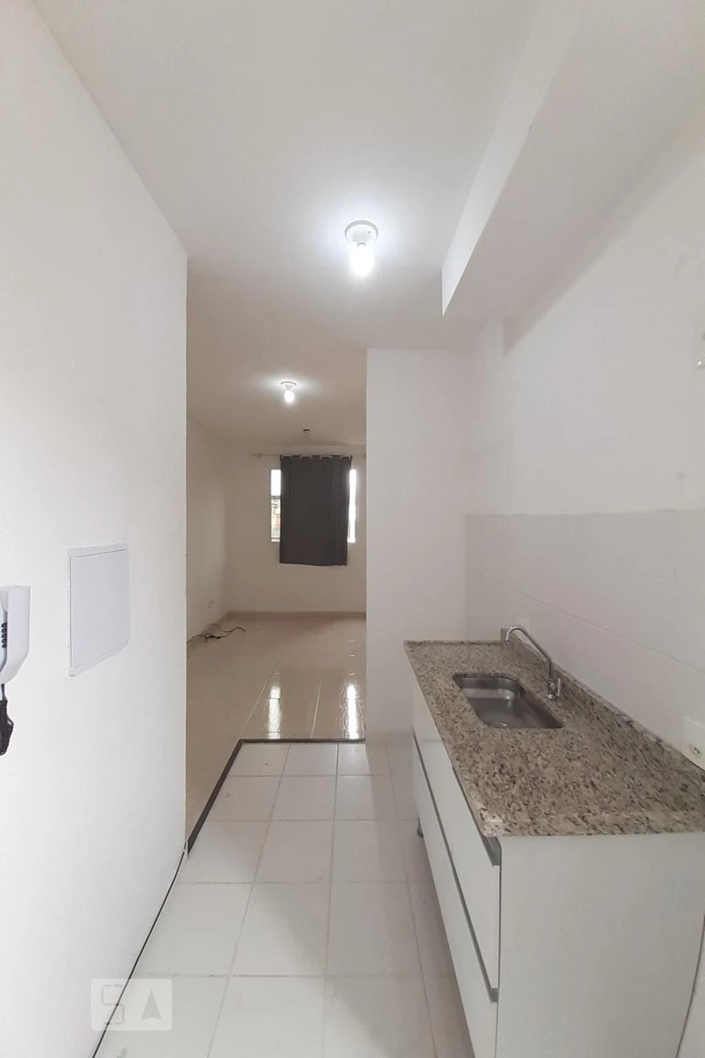 Unfurnished rental apartment with 2 bedrooms and 1 bath — photo 33