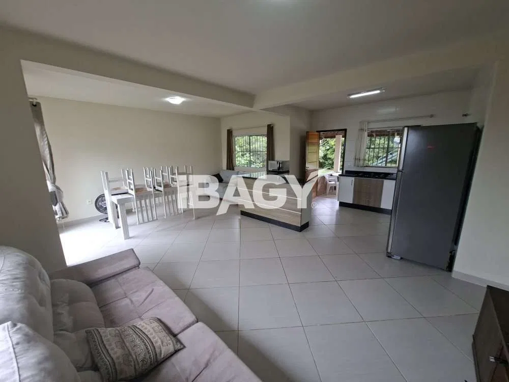 Furnished 3-bedroom house with a private barbecue