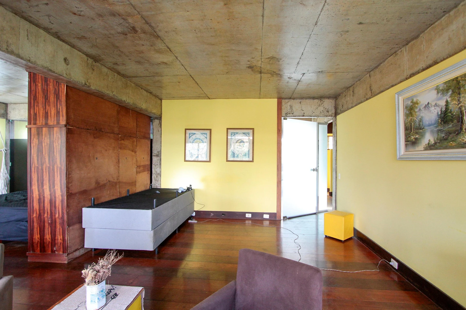 Apartamento de 109 m² com banheira e janelas do piso ao teto — photo 11