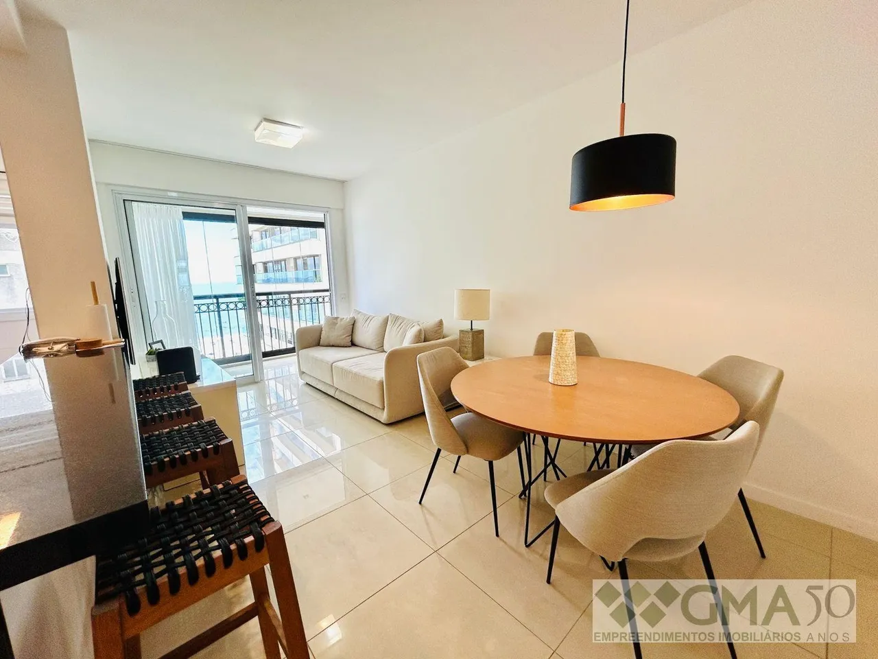 Furnished apartment with 2 bedrooms and a glazed balcony — photo 10