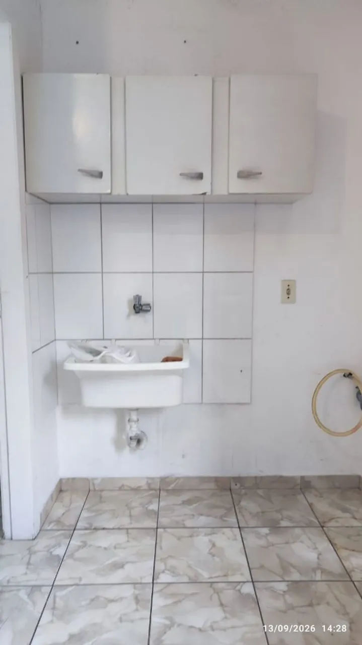 Furnished studio with 1 bedroom and 1 bathroom — photo 2